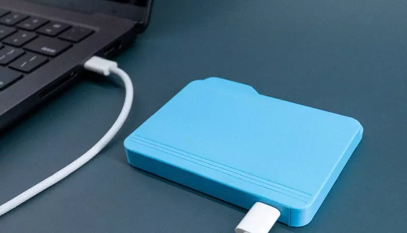 Новаторский USB-накопитель FolderDrive: когда технологии встречают управления файлами