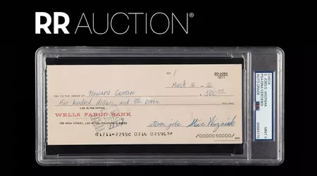 Le chèque de 500 $ est devenu un artefact de 2,4 millions $ : la première transaction d'Apple vendue aux enchères