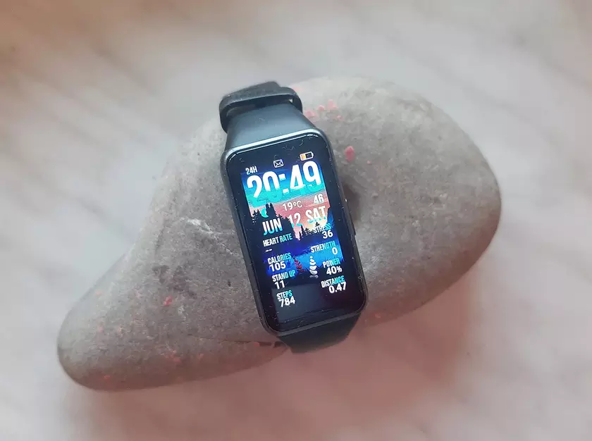 Окно возможностей: обзор фитнес-браслета Huawei Band 6