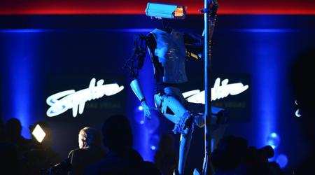 At the exhibition CES brought robot strippers
