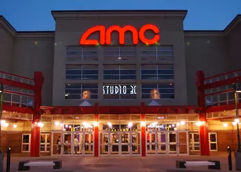 В кино за Bitcoin – сеть кинотеатров AMC начала принимать криптовалюту