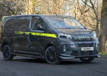 Peugeot UK создала фургон Expert с гоночным характером