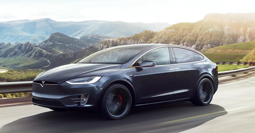 Автомобили Tesla до конца года получат систему полного автопилота, но без возможности использования