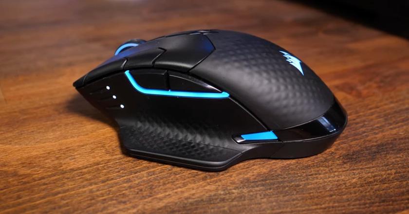 Ratón para juegos Corsair Dark Core RGB Pro por menos de 100