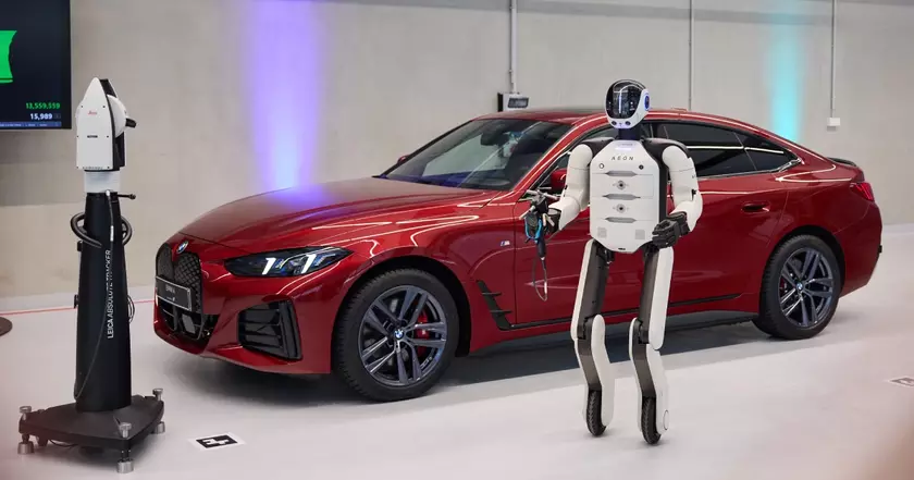 Людиноподібний робот BMW