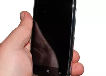 Первое танго: обзор Nokia Lumia 610 (видео)