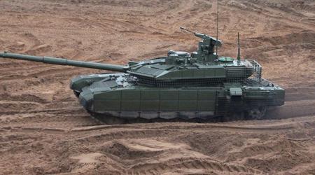 Ukrainsk drone kastet granater mot en russisk modernisert T-90M-stridsvogn til en verdi av minst 2,5 millioner dollar.