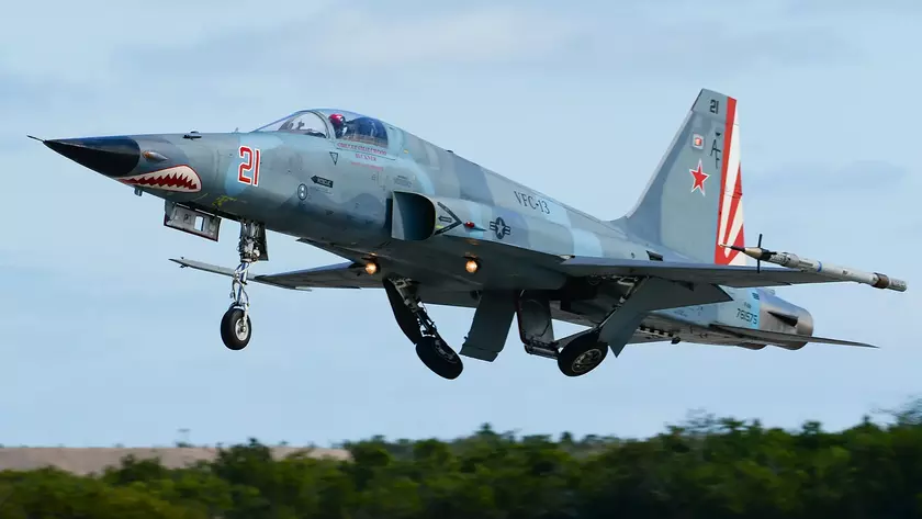 Истребитель ВМС США Northrop F-5N Tiger II разбился в штате Флорида