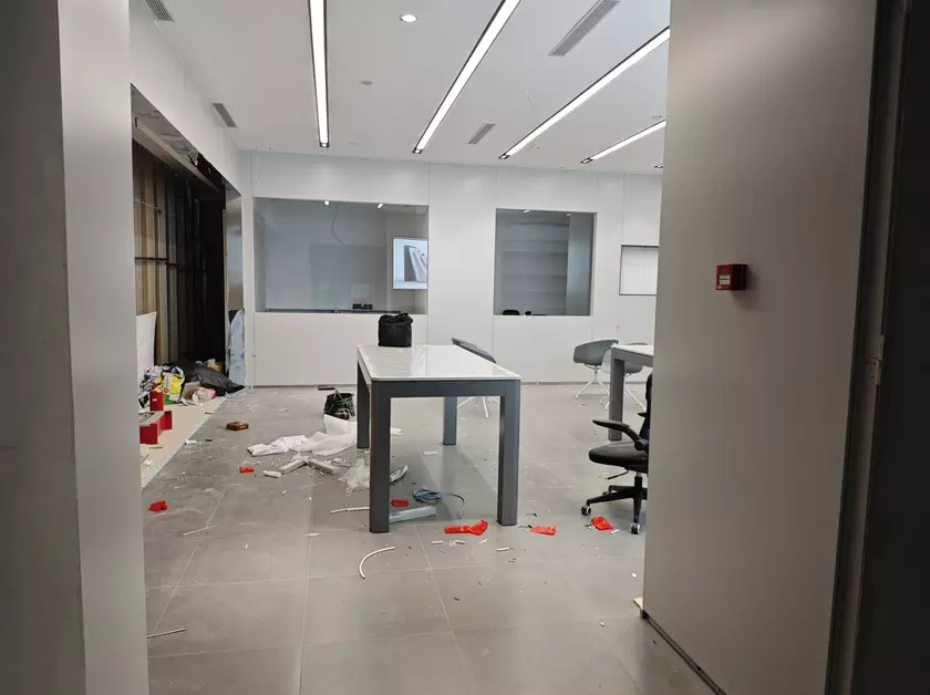 Это интересно: Xiaomi устанавливает стеклянные стены в фирменных сервисных центрах для доверия клиентов