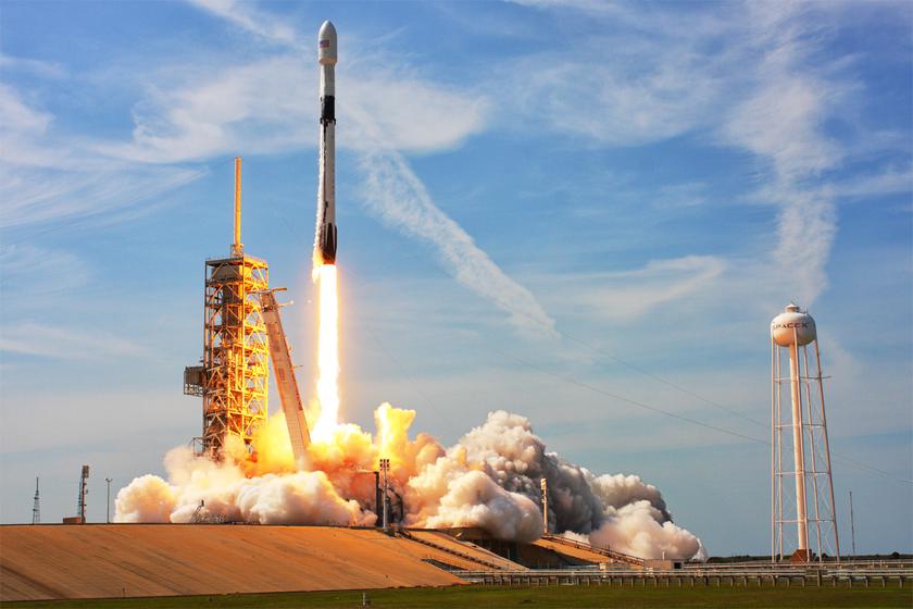 SpaceX отменила запуск спутников Starlink за 16 секунд до старта из-за риска потерять первую ступень ракеты Falcon 9