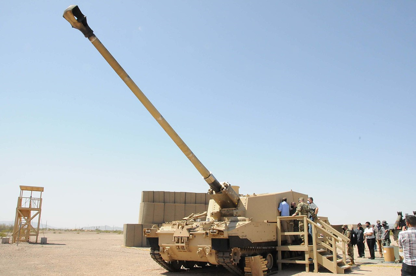 The U.S. Army is conducting a large-scale firing test of a new-generation howitzer with a range of 70 km and has already discovered a problem