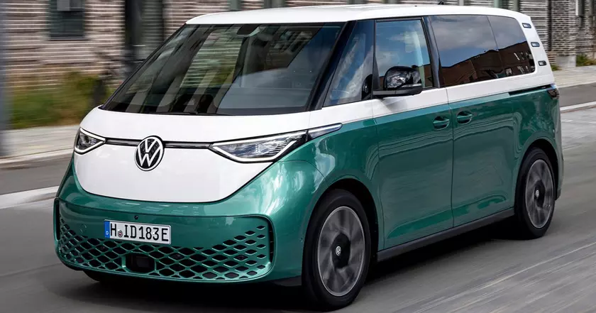 2023’s Volkswagen ID Buzz: A Nostalgic Shape Meets Futuristic EV Tech