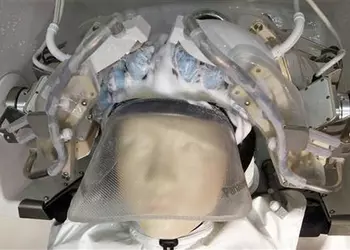 Робот-головомойка Panasonic с 24 пальцами