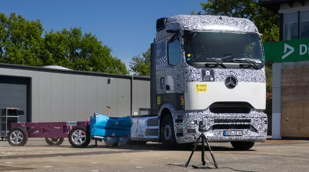 The Mercedes-Benz eActros 600 battery withstood ...