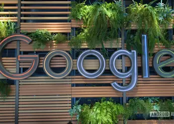 Google Discover сможет рассказывать новости голосом