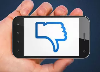 Facebook тестирует дизлайки для комментариев