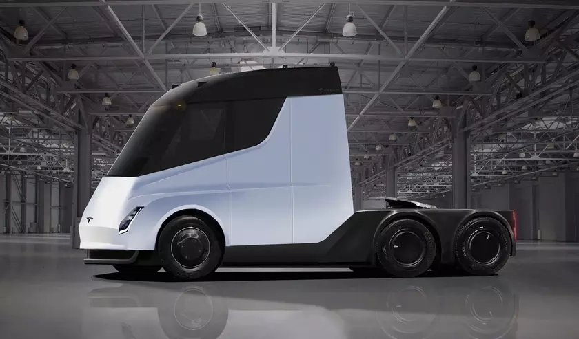 Tesla уже начинает массовое производство электрического тягача Semi (на самом деле нет)