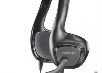 Для приверженцев проводов: USB-стереогарнитура Plantronics .Audio 622