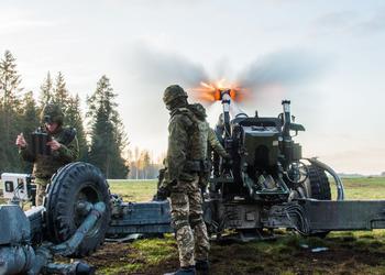 Генштаб ВСУ показал, как украинские военные тренируются в Эстонии с гаубицами FH70