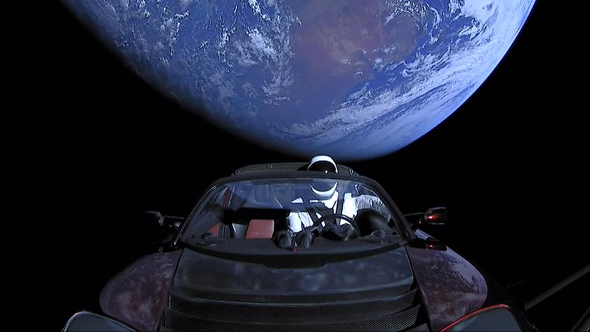 El coche espacial Tesla Roadster ya ha recorrido 3.208.624.326 km