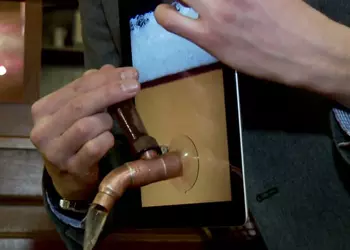 Чай с Бергамотом: Дарт Вейдер играет на волынке, пиво из iPad и iPhone 5G