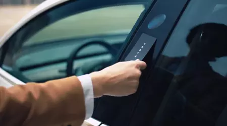 Tesla непомітно прибрала ключ-картки з нових автомобілів