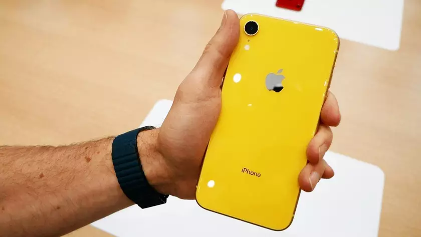 iPhone XR, два Samsung Galaxy A и ни одного флагмана: самые продаваемые в мире смартфоны