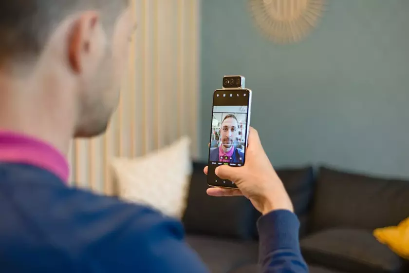 DxOMark: Asus ZenFone 7 — один из лучших камерофонов для селфи