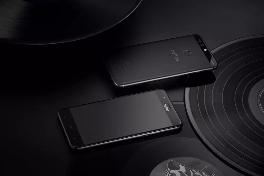 В Украине стартуют продажи смартфона TP-Link Neffos N1