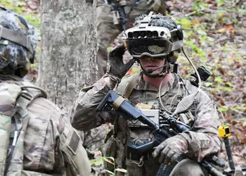 Гарнитура смешанной реальности HoloLens для армии США вызывает у солдат тошноту, головные боли и переутомление глаз