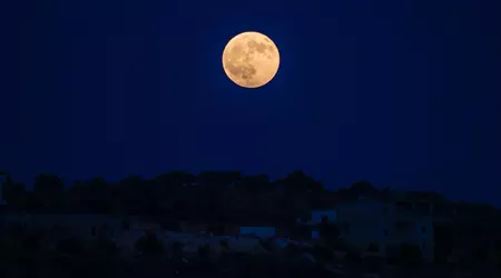 In a couple of days there will be a "Great Standing of the Moon" in the sky, an event that happens once every almost 20 years