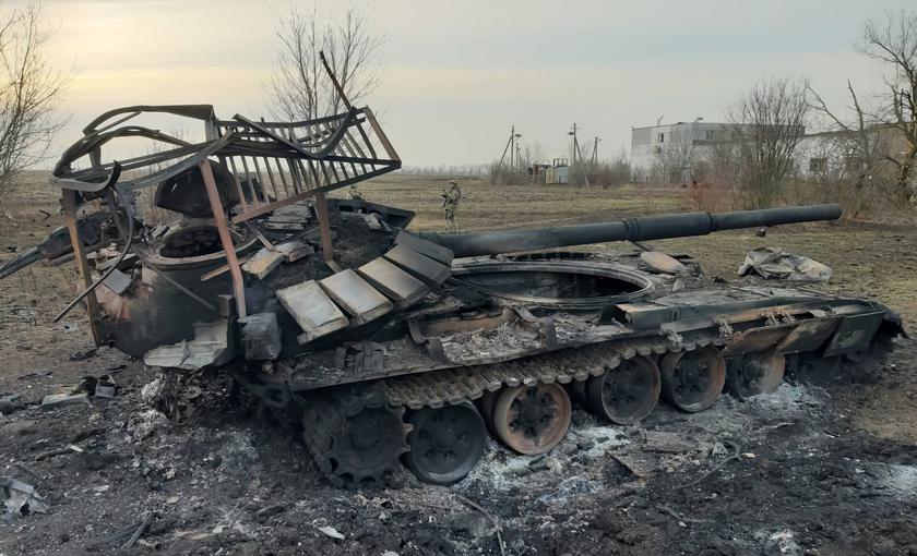 86 carri armati, 6 aerei, 7 elicotteri, 17 MLRS, 106 sistemi di artiglieria e 35 droni: le forze armate ucraine hanno distrutto 590 pezzi di equipaggiamento russo per un valore di 673.000.000 di dollari durante il contrattacco.