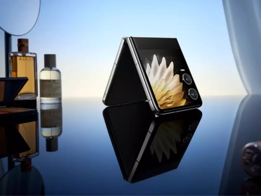 Утечка: Tecno Phantom V Flip 2 получит AMOLED-дисплей на 6.9 дюймов, чип MediaTek Dimensity 8020 и цену около $700