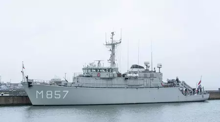 The Netherlands decommissioned its Makkum minesweeper and will later hand it over to the Ukrainian Navy