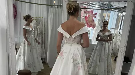 One in a million - a bug in computational photography allowed the iPhone to capture three versions of the same girl in one photo