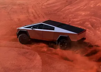 Tesla начала поставки Cybertruck Foundation с полным набором опций стоимостью $120 000