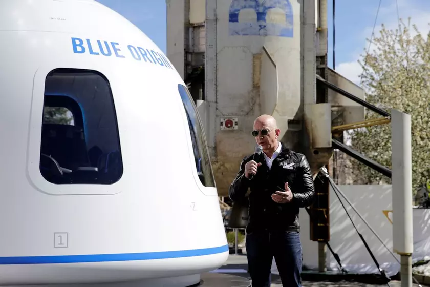 Blue Origin Джеффа Безоса подает в суд на NASA в борьбе за Лунный контракт