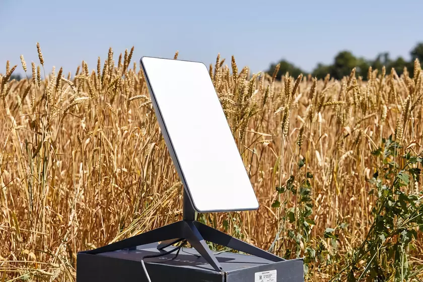 Польша передала Украине 5000 терминалов спутникового интернета Starlink