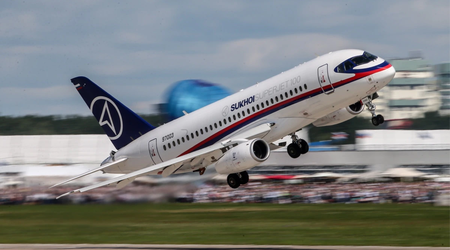 У Росії почали розбирати на запчастини літаки Sukhoi Superjet 100, Airbus 350 та Boeing 737s через санкції.