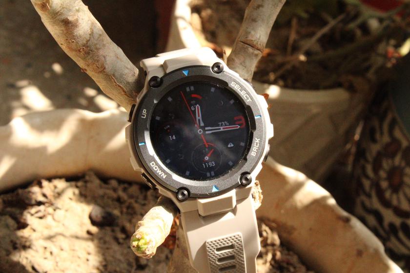 Amazfit T-Rex Pro: защищенные смарт-часы с датчиком SpO2 и автономностью до 18 дней за $180