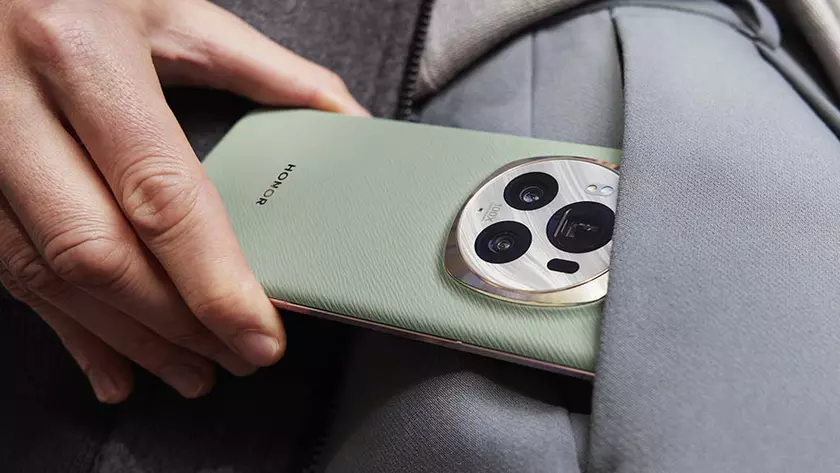 Honor Magic6 и Magic5: Новое обновление с Android Auto и усовершенствованной безопасностью