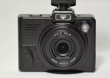 Регистратор AdvoCam FD2 Mini: «малыш» с отличным качеством съемки