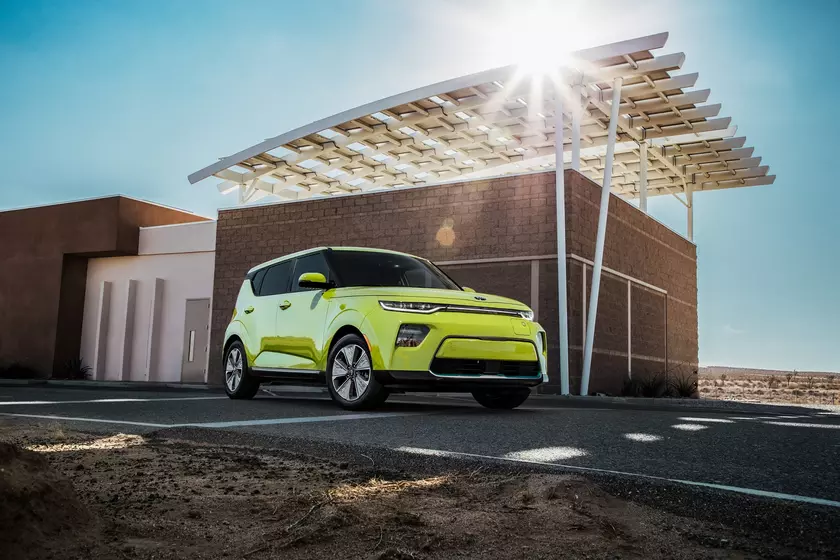 Анонс Kia Soul EV: яркий и компактный футуристический электрокроссовер