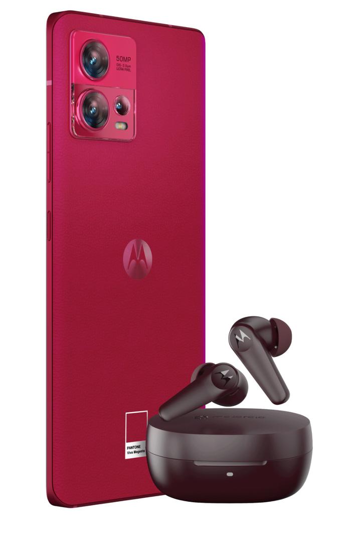 Motorola представила смартфон Edge 30 Fusion в оттенке Viva Magenta
