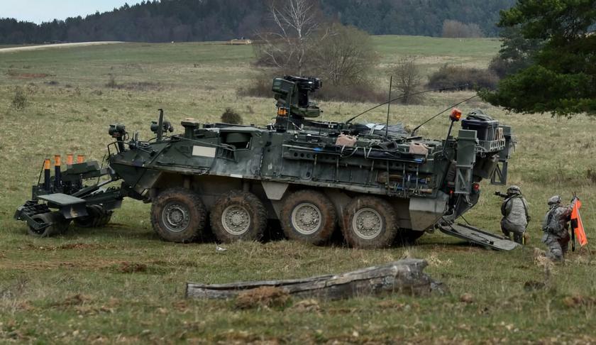 США готовят новый пакет военной помощи для Украины, в который войдут кассетные боеприпасы, а также боевые машины Bradley и Stryker