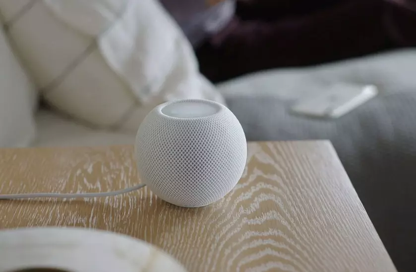 Смарт-колонка Apple HomePod mini в дефиците: покупатели получат ее только в следующем году