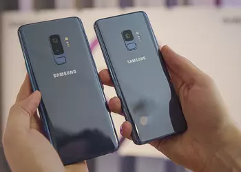 Two very old Samsung flagships unexpectedly receive One UI update
