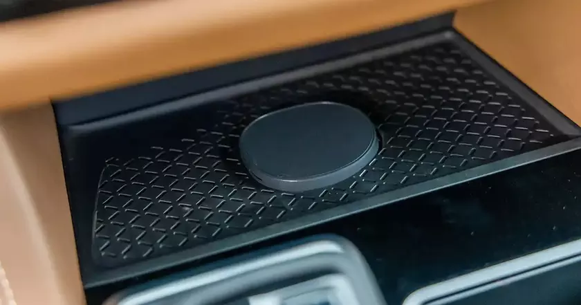 Эволюция зарядки: Qi2 заряжает автомобили Nissan