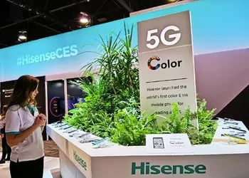 На CES 2020 представили первый цветной смартфон с дисплеем E Ink