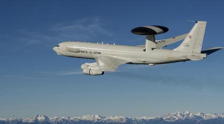 La NATO schiera gli aerei statunitensi E-3 Sentry per il rilevamento radar a lungo raggio vicino al confine russo in Europa